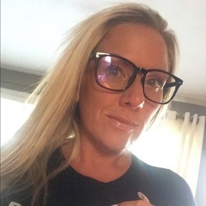 Meet your Posher, Becky